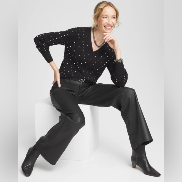 New Chico’s Black Sweater Studded V-Neck Holiday Pullover Knit Size 1 (Medium) - Picture 6 of 8